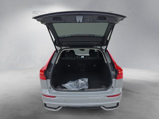 Used 2024 Gray Volvo T8 Plus Dark Theme image 20