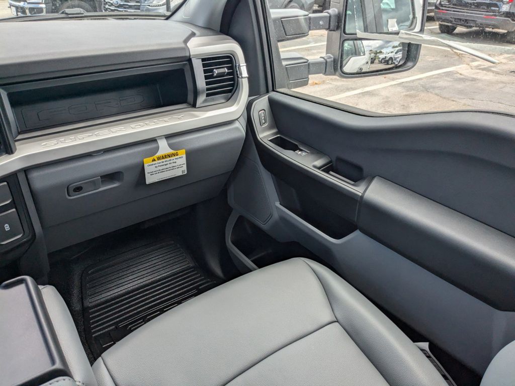2025 Ford F-250 Super Duty XL