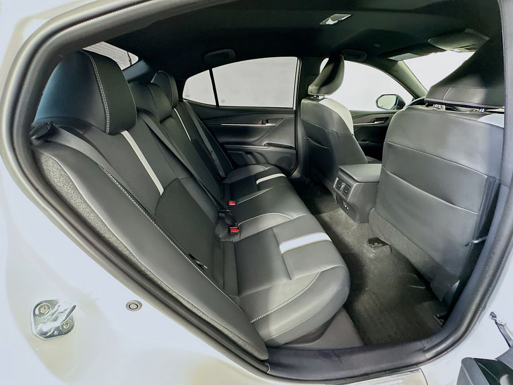 Thumbnail: 2025 Toyota Camry - 27