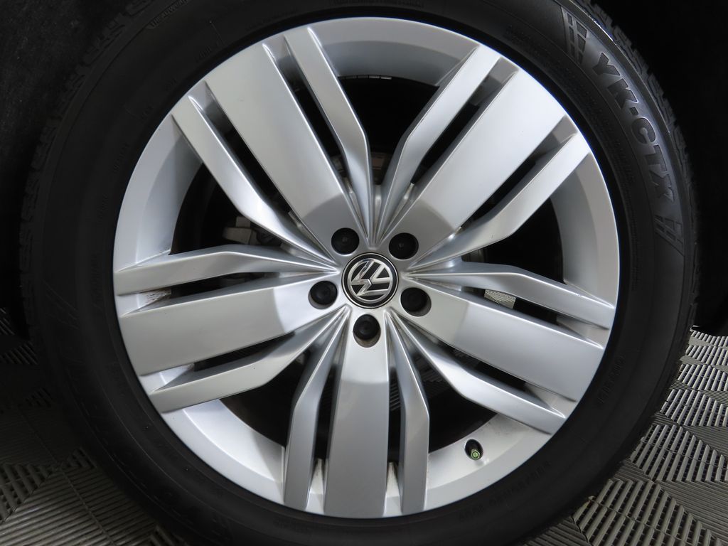 Thumbnail: 2019 Volkswagen Atlas - 32