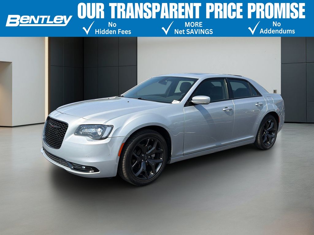  2022 Chrysler 300 S V6 RWD   