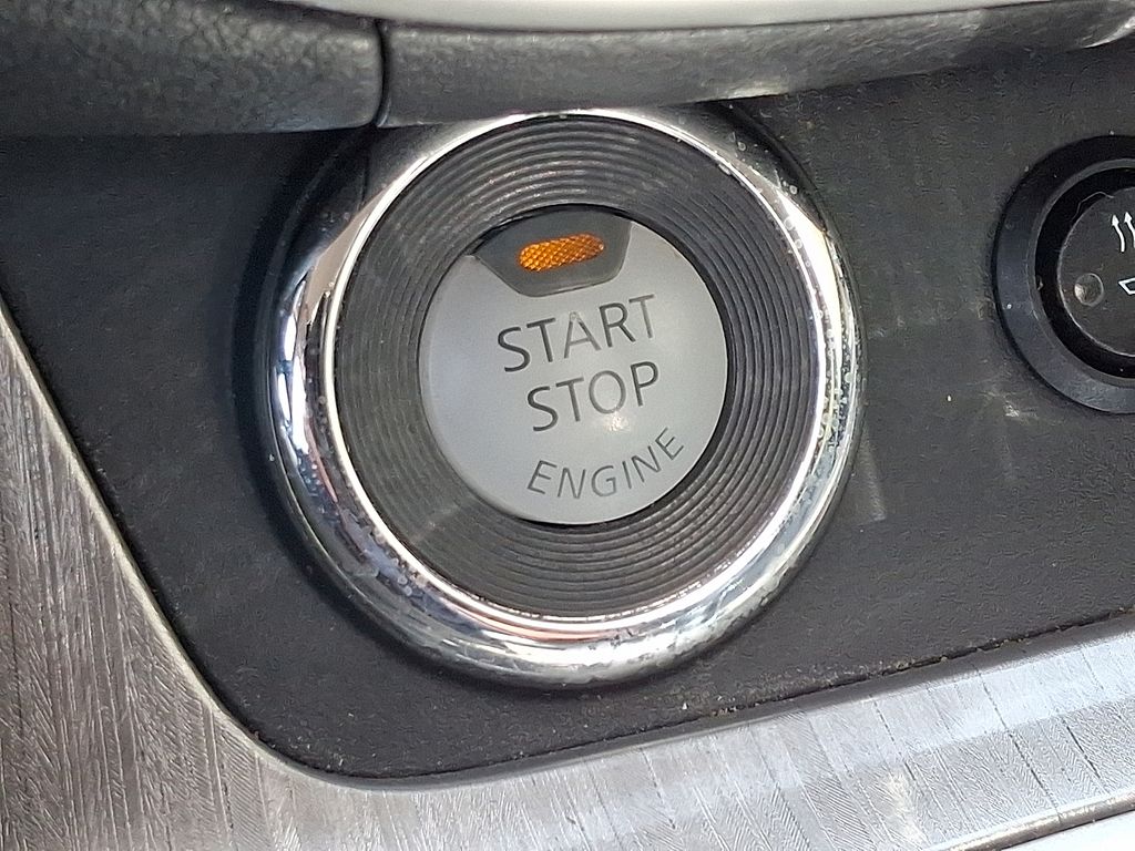 Thumbnail: 2015 Nissan Murano - 21