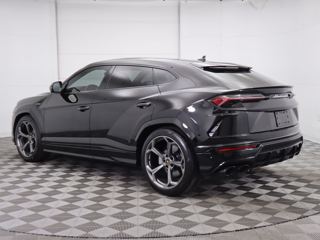 2022 Lamborghini Urus S 7