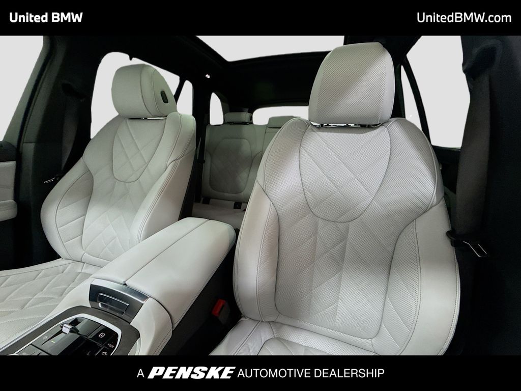 Thumbnail: 2026 BMW X5 - 5