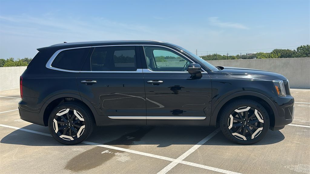 2025 Kia Telluride S Black at Baytown Hyundai