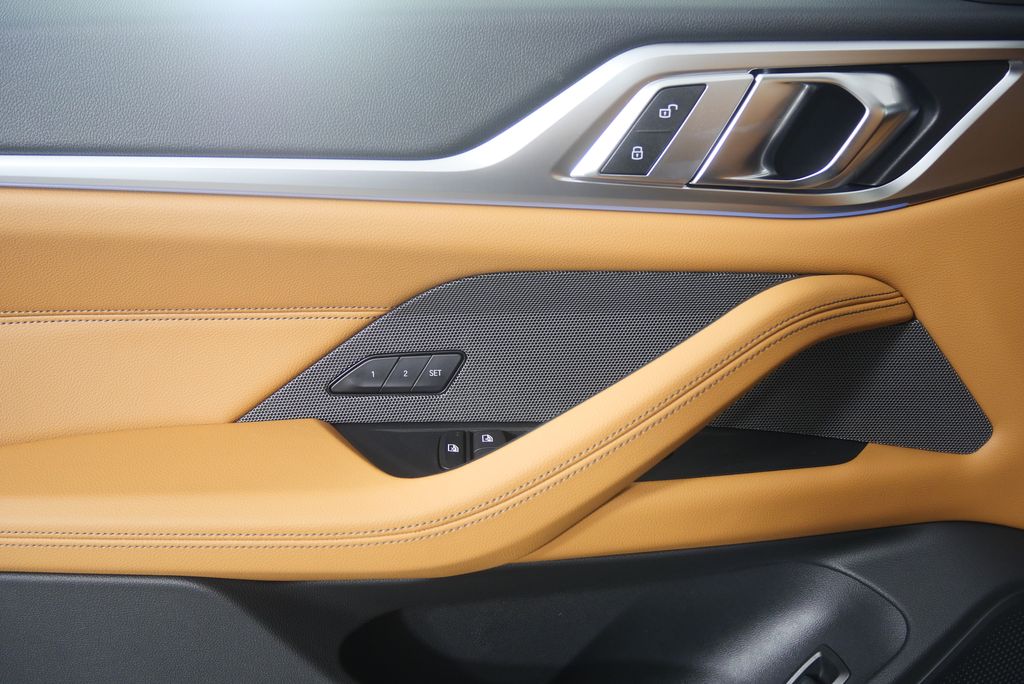 Thumbnail: 2026 BMW i4 - 8