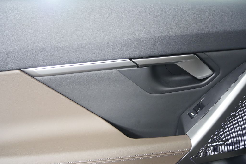 Thumbnail: 2024 BMW 5 Series - 14