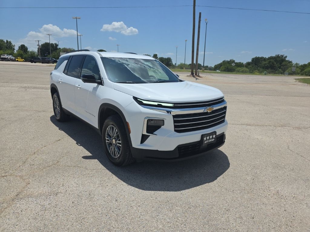 Summit White 2026 Chevrolet Traverse SUV / Crossover Front-Wheel Drive 8-Speed Automatic