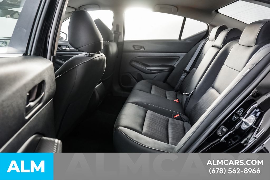 Used 2025 Black Nissan 2.5 SV image 17