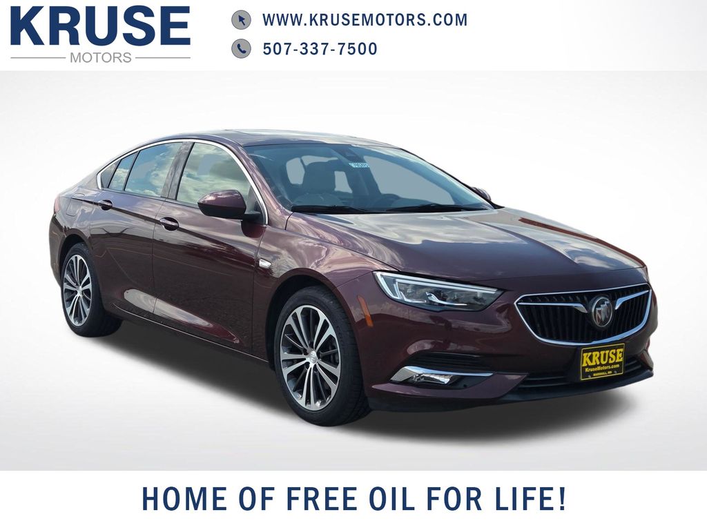  2018 Buick Regal Sportback Essence AWD   