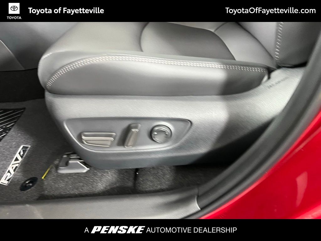 Thumbnail: 2025 Toyota RAV4 - 23