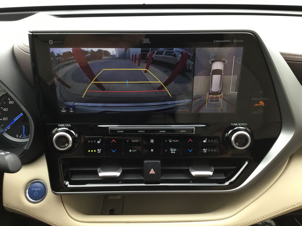 2021 Toyota Highlander Platinum 22