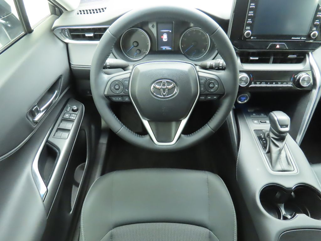 2021 Toyota Venza LE 10