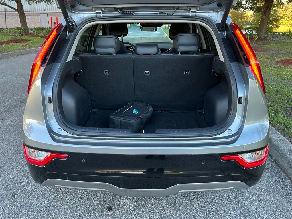 Thumbnail: 2023 Kia Niro - 9