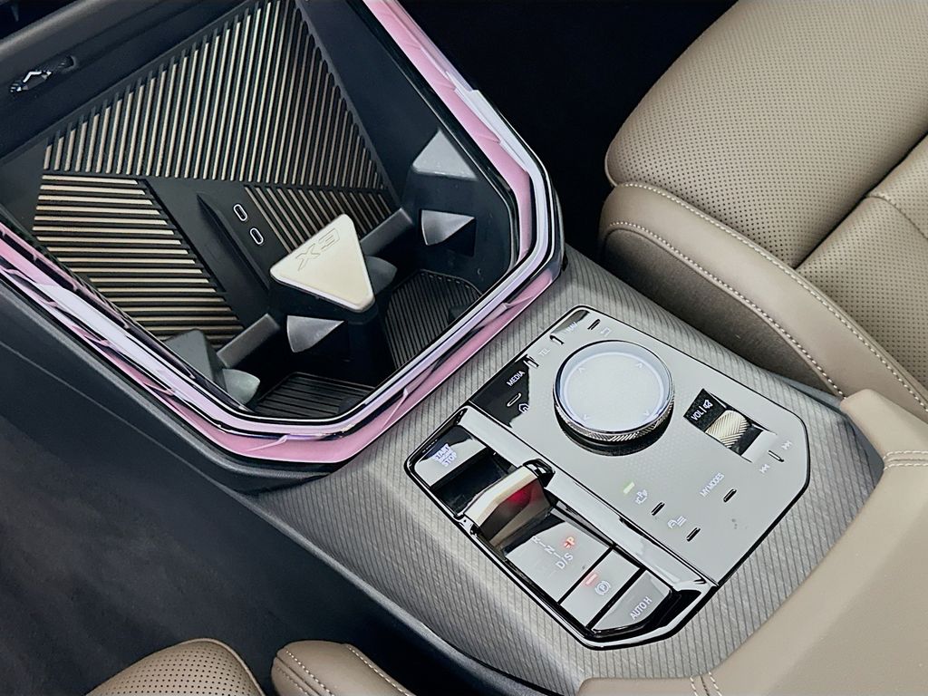 Thumbnail: 2025 BMW X3 - 16
