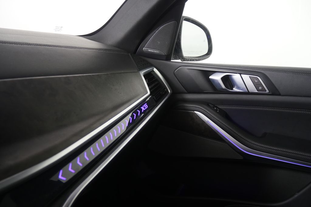 Thumbnail: 2024 BMW X5 - 27