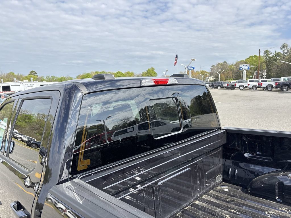 New 2026 Agate Black Metallic Ford XLT image 32