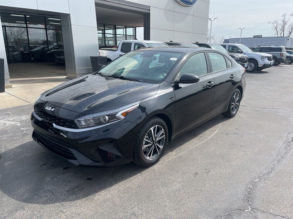 2024 Kia Forte LXS FWD