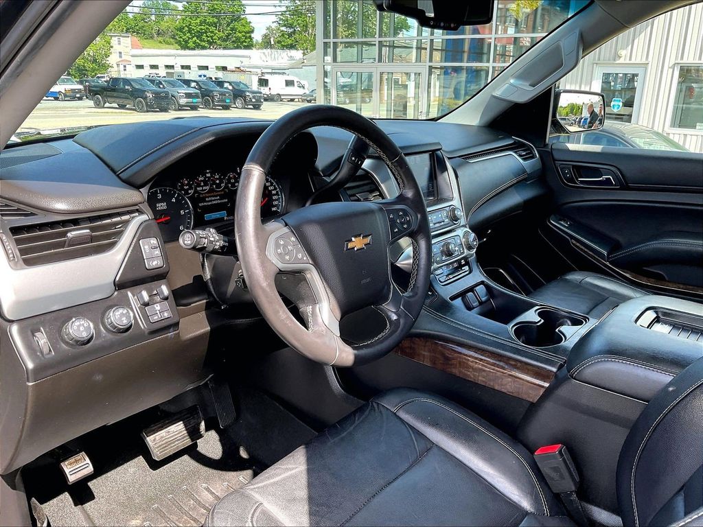2017 Chevrolet Tahoe — photo 8
