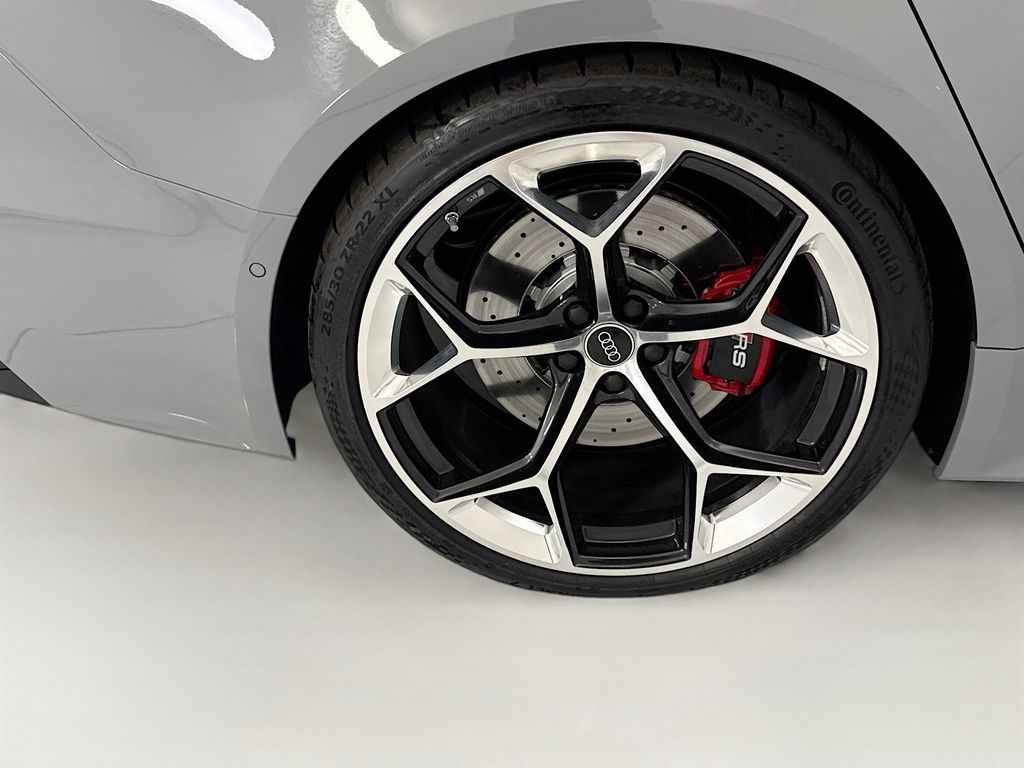 Thumbnail: 2026 Audi RS 7 - 32