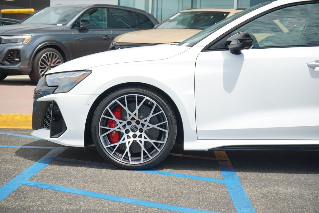 Thumbnail: 2025 Audi RS 3 - 2