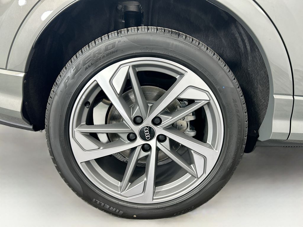 Thumbnail: 2025 Audi Q3 - 31