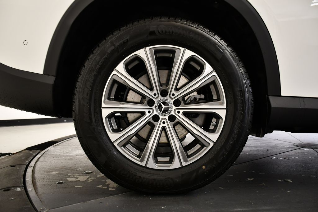 Thumbnail: 2026 Mercedes-Benz GLC - 15