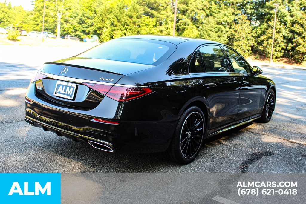 Used 2025 Black Mercedes-Benz S 580 image 5