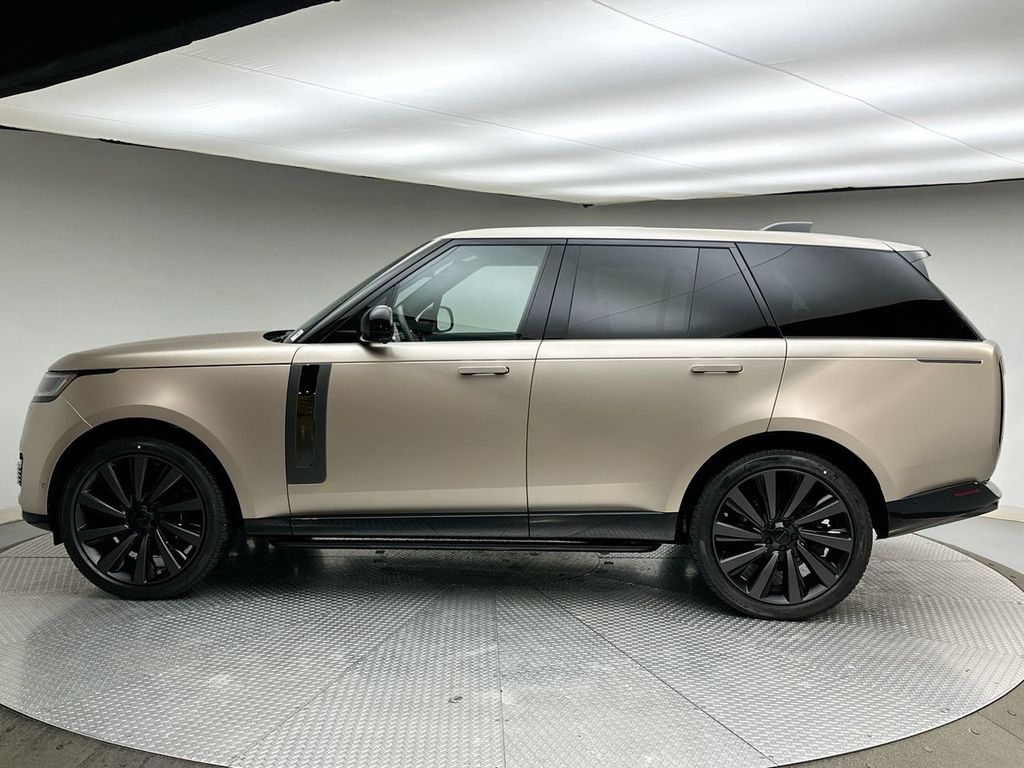Thumbnail: 2026 Land Rover Range Rover - 10