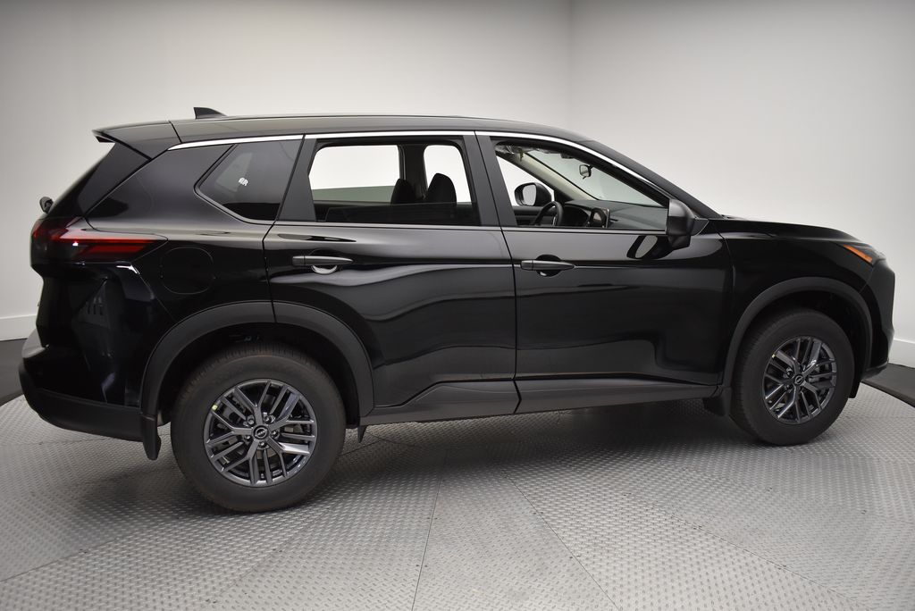 Thumbnail: 2026 Nissan Rogue - 4