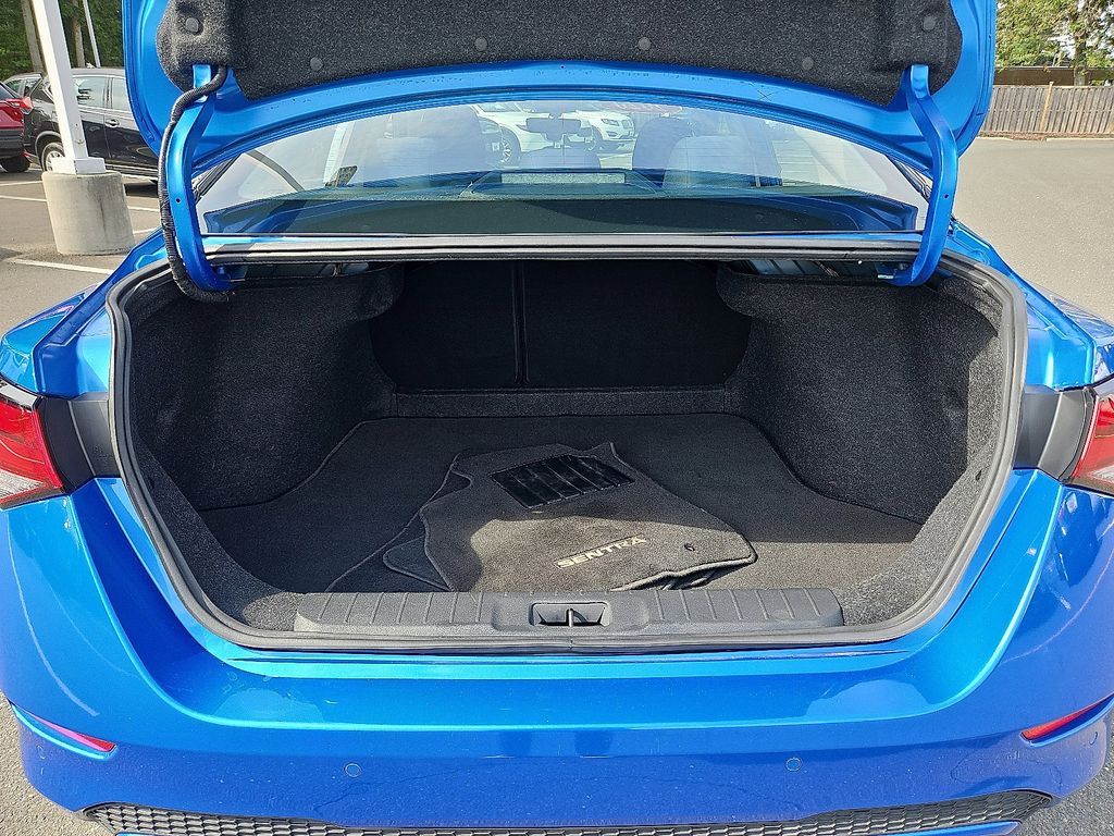 Thumbnail: 2020 Nissan Sentra - 28