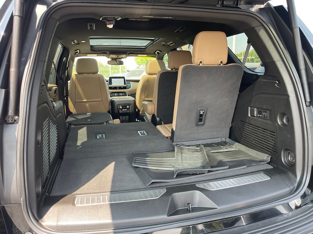 Used 2023 Black Chevrolet Premier image 23