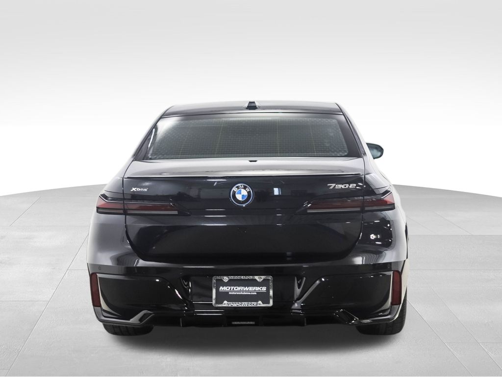 2025 BMW 7 Series 750e xDrive 4