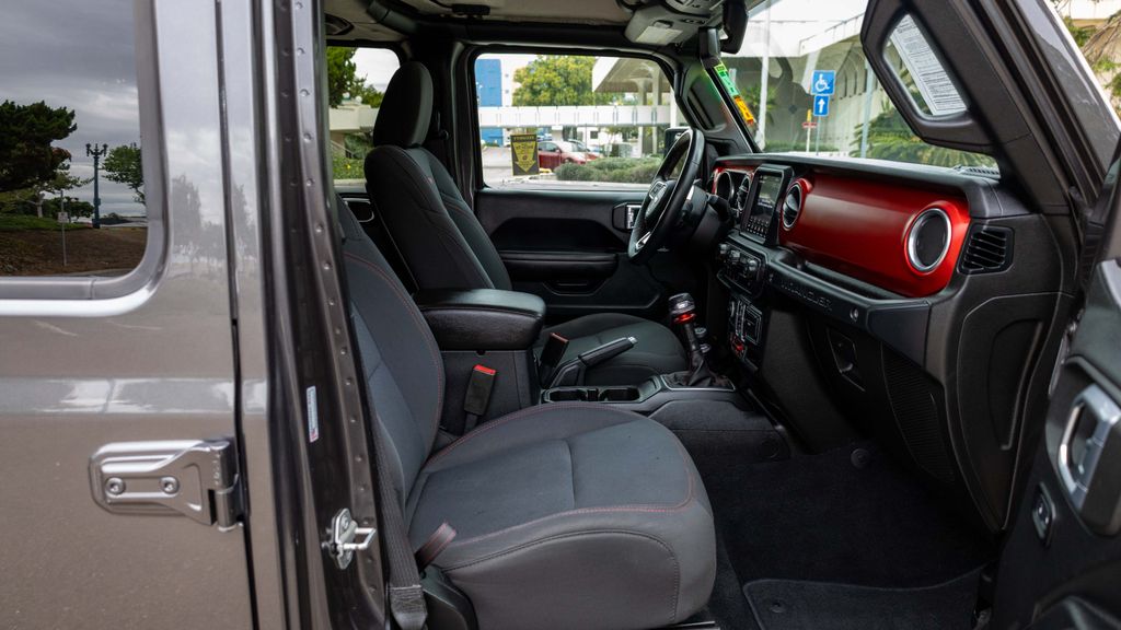 Used 2018 Jeep Wrangler Unlimited Rubicon 4D Sport Utility