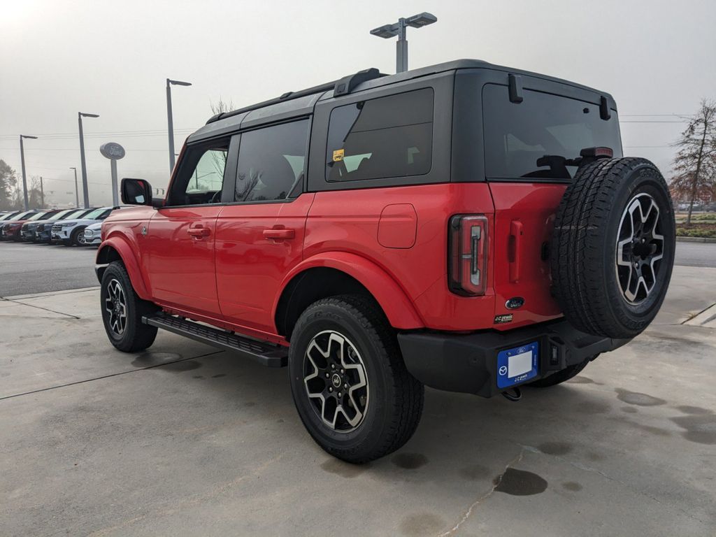 2024 Ford Bronco Outer Banks