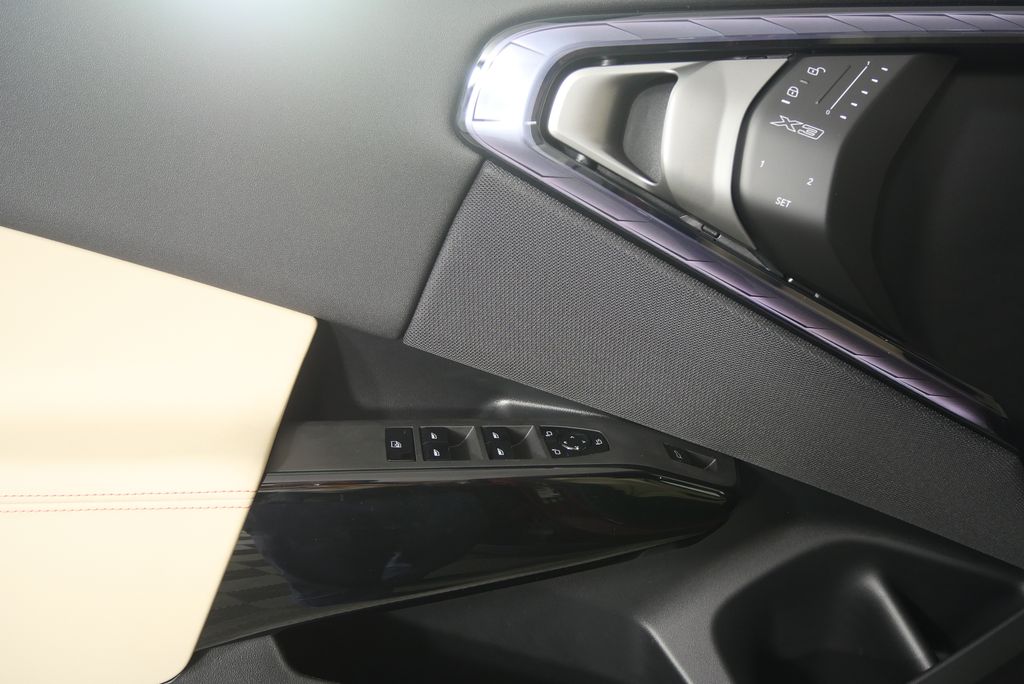 Thumbnail: 2026 BMW X3 - 8