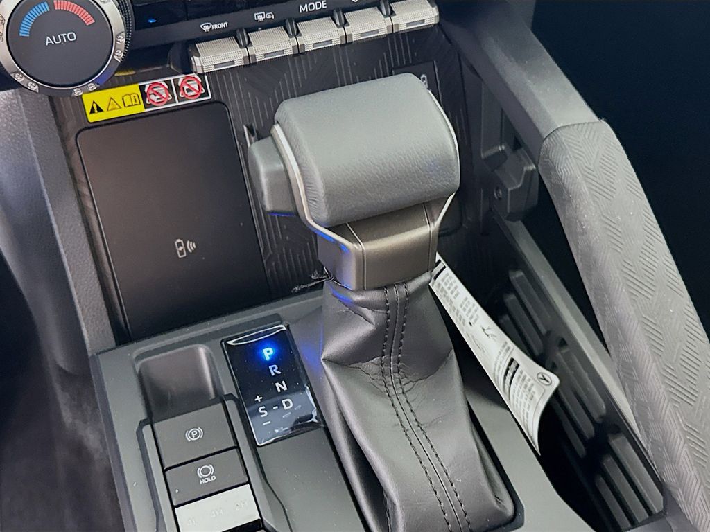 2025 Toyota Tacoma SR5 - Photo 19