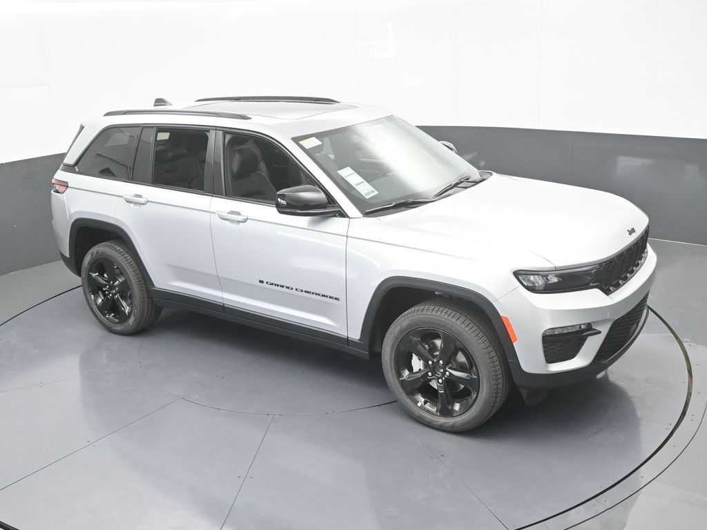 New 2025 Silver Zynith Jeep Limited image 48