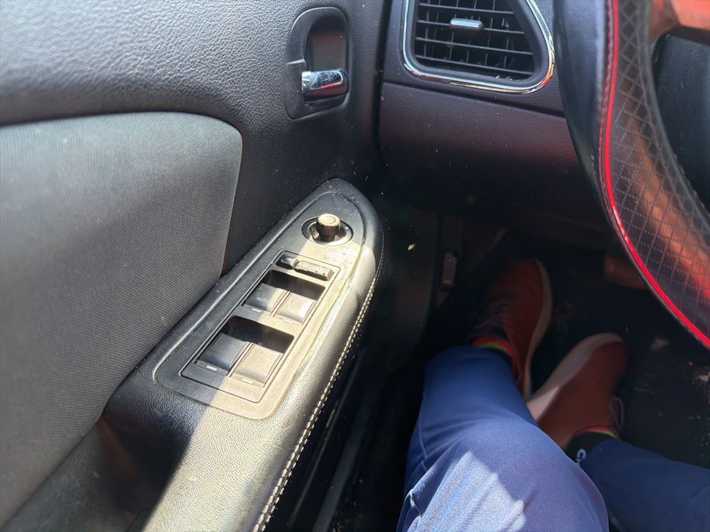 2012 Chrysler 200 Touring