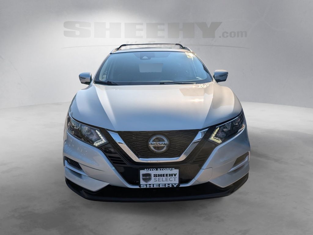 Used 2020 Silver Nissan SL image 16