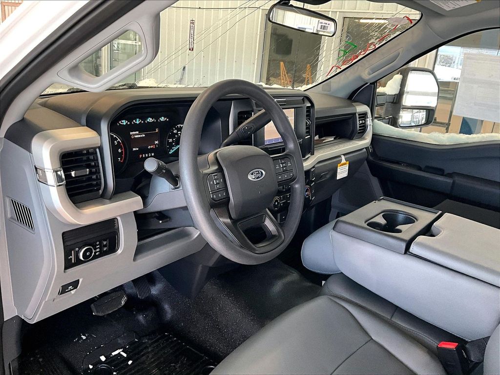2026 Ford F-250SD — photo 9