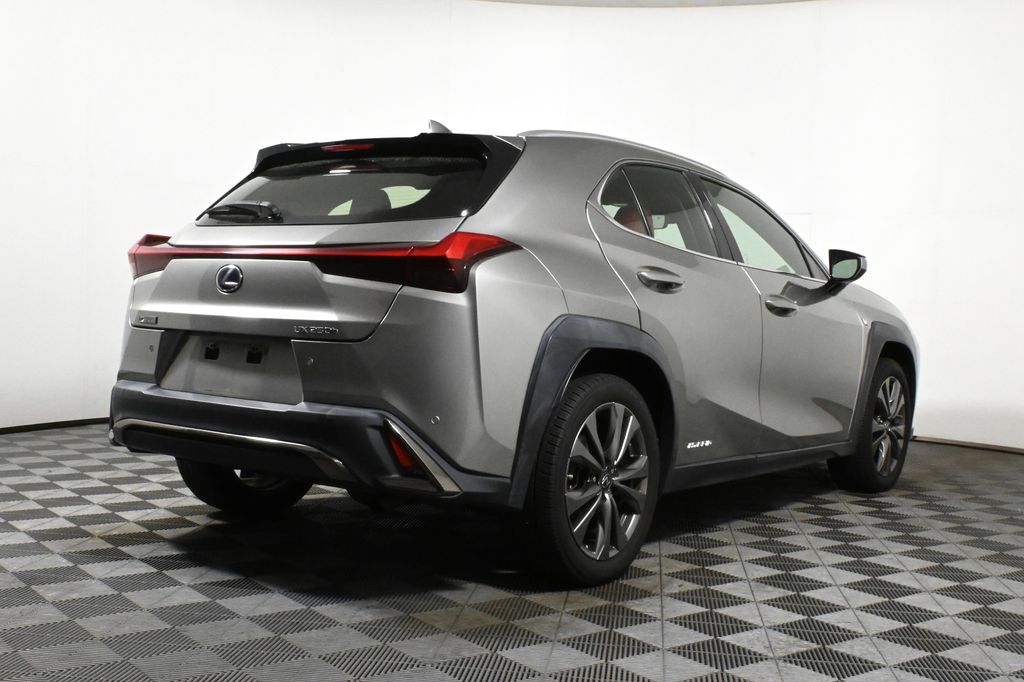 Thumbnail: 2020 Lexus UX - 6