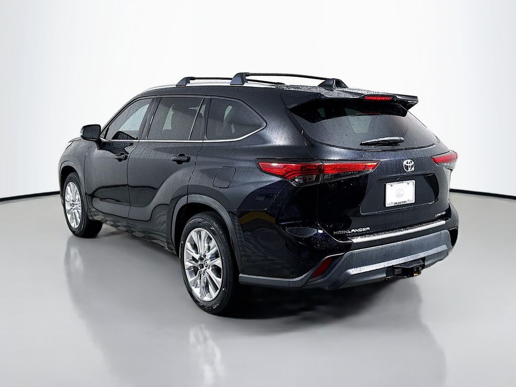 Thumbnail: 2020 Toyota Highlander - 7