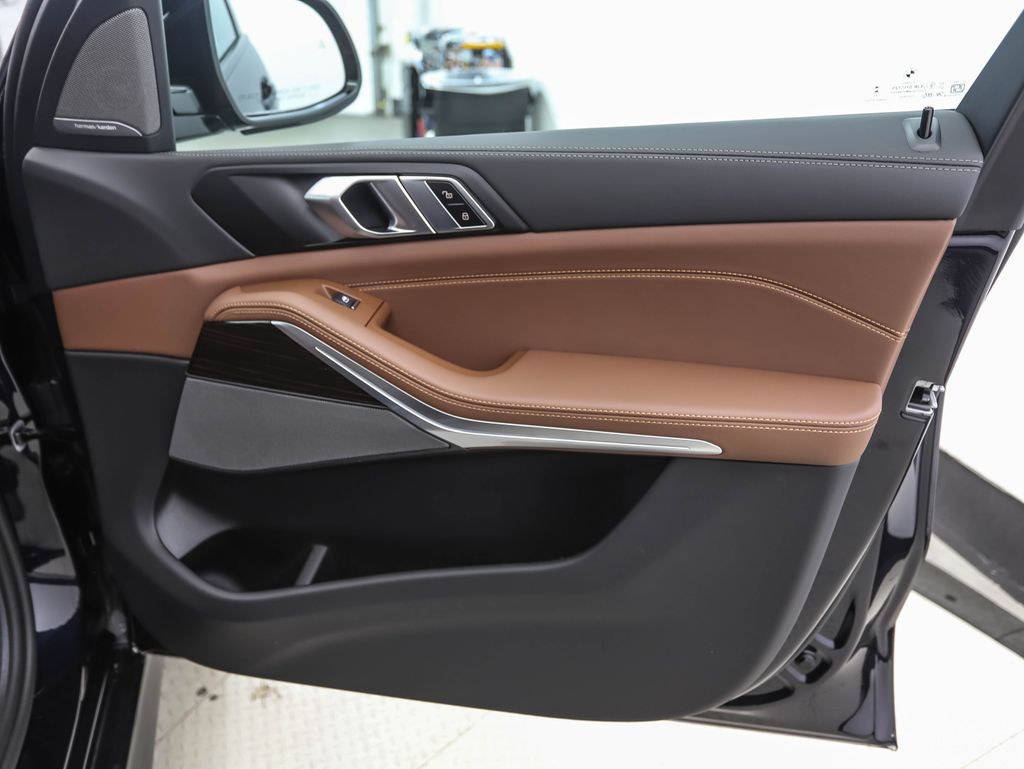 2026 BMW X5 xDrive40i 27