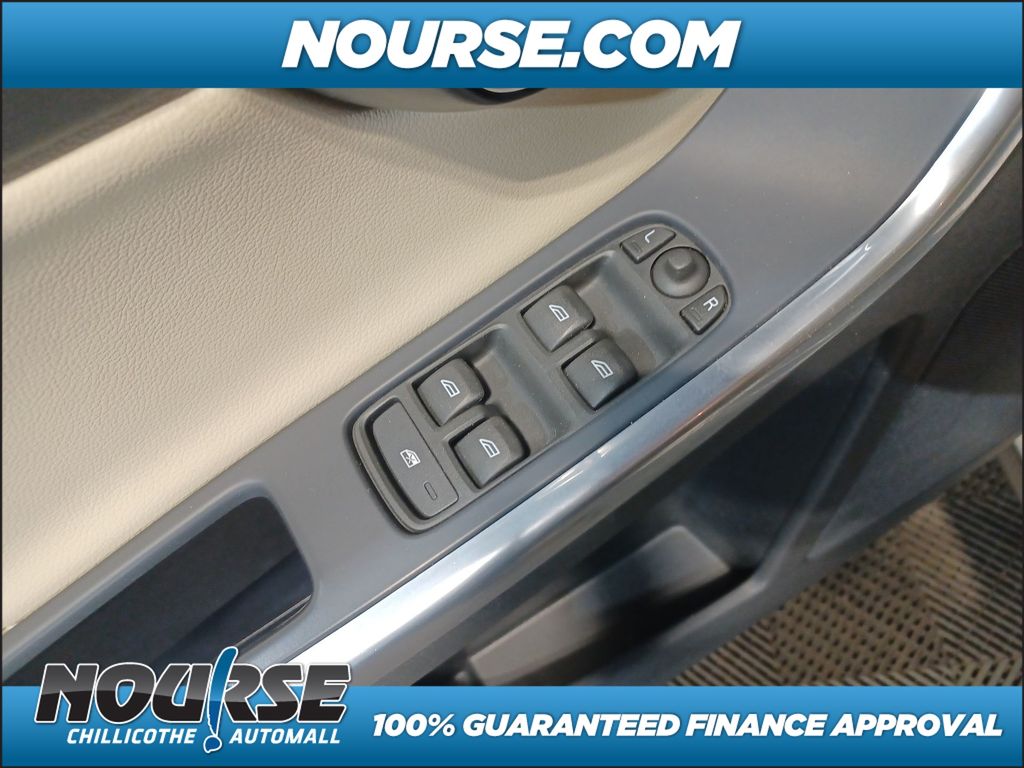 2022 Volkswagen Tiguan 2.0T SE photo