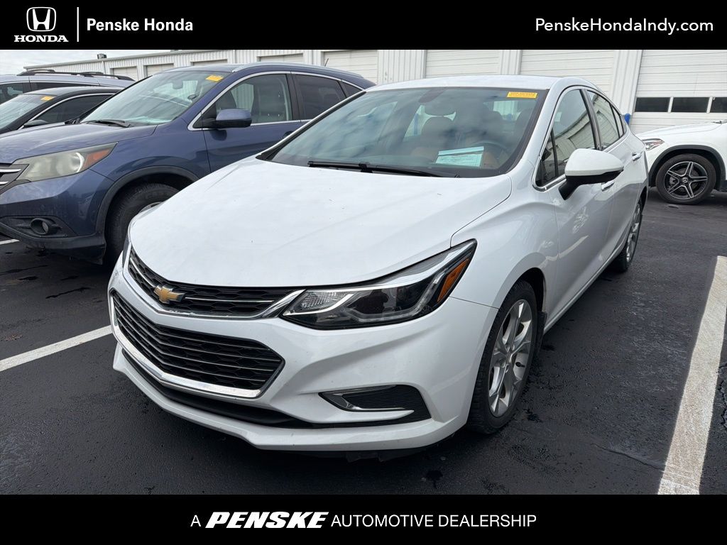 Thumbnail: 2017 Chevrolet Cruze - 1