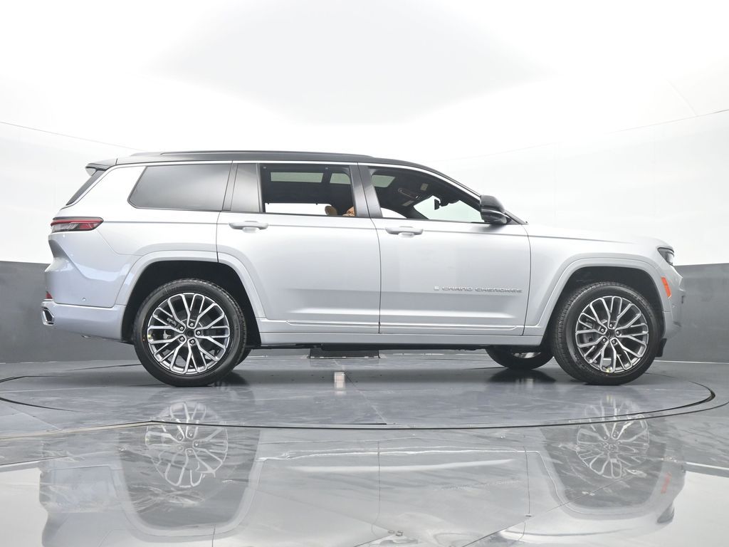 New 2025 Silver Zynith Jeep Summit image 74