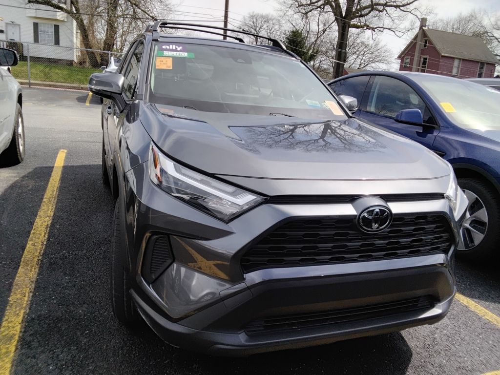 View vehicle photo 7