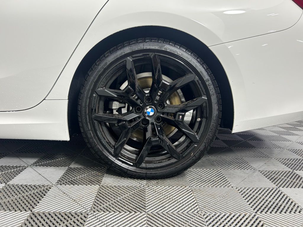 Thumbnail: 2025 BMW 3 Series - 10