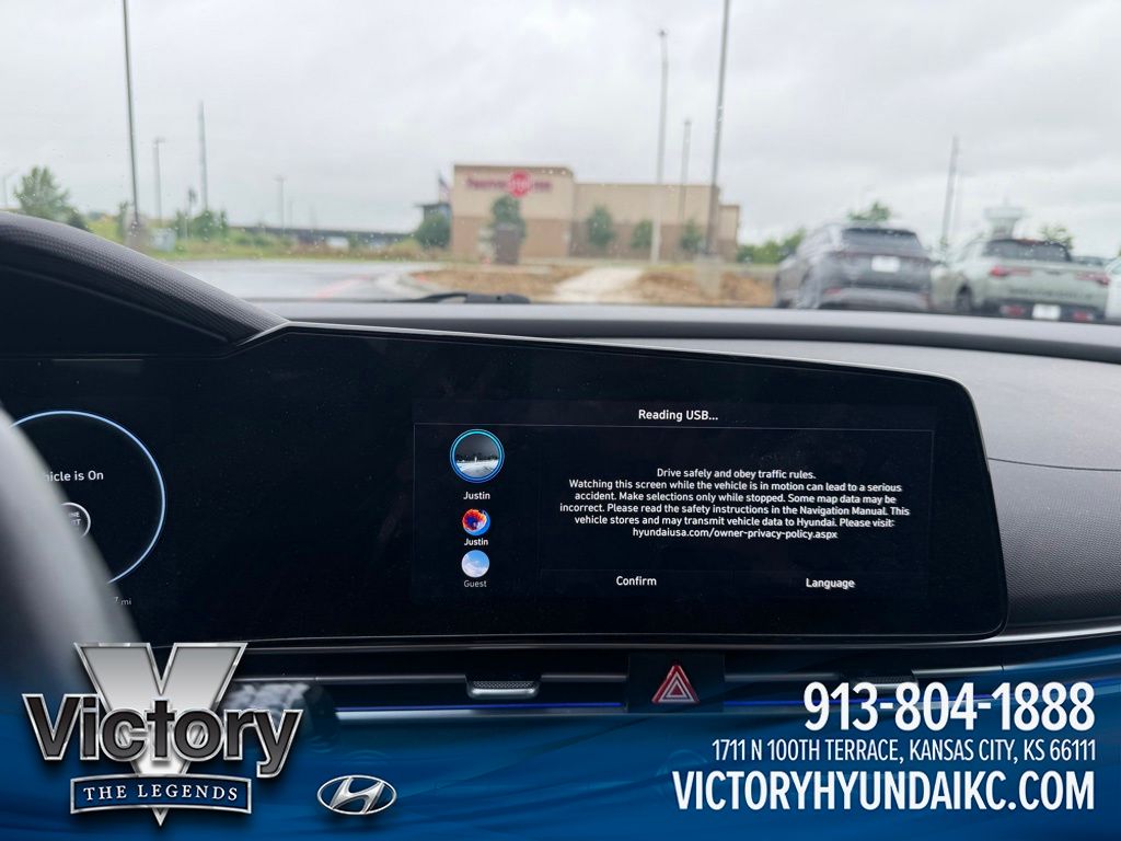 Used 2024 Gray Hyundai SEL image 19